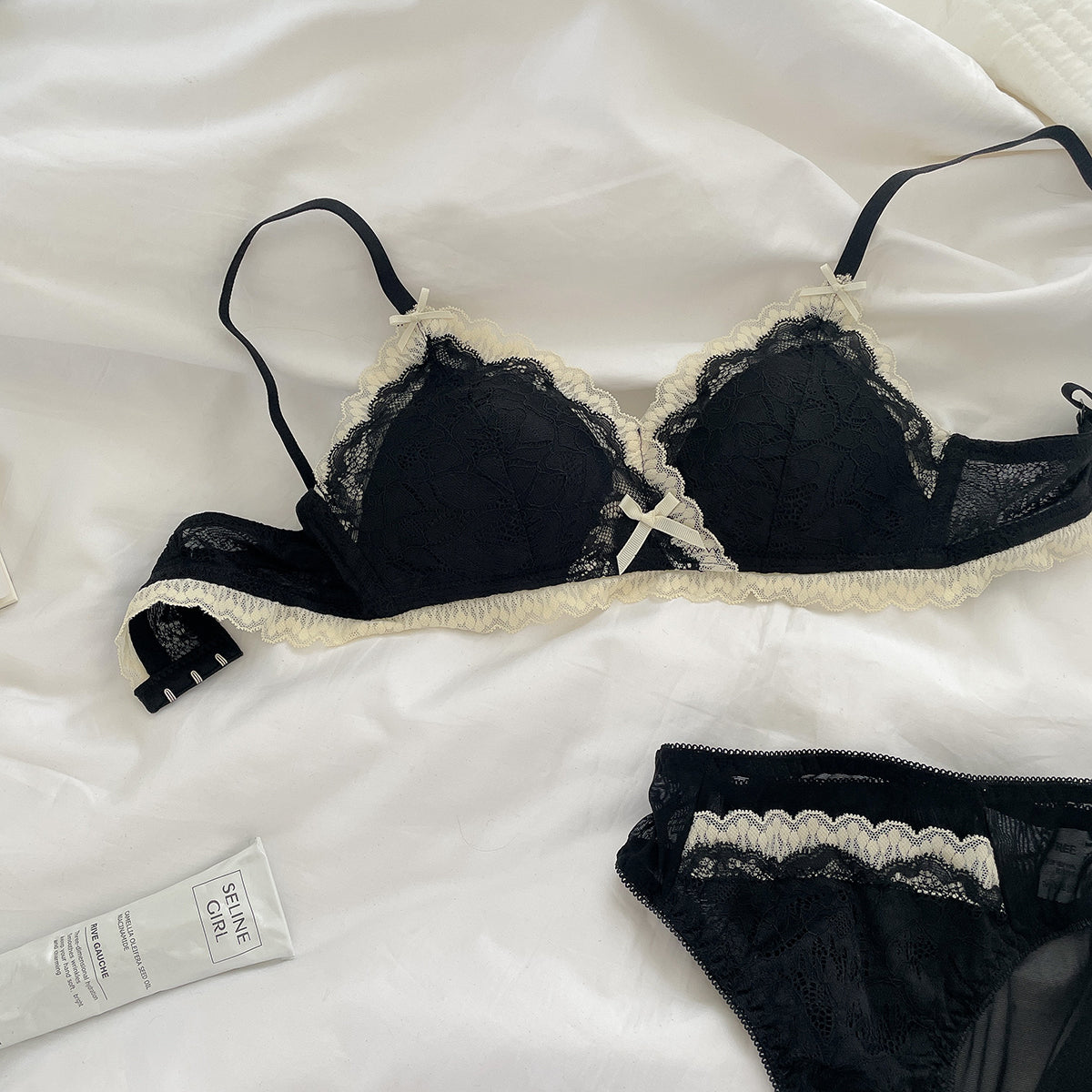 オレオフリルブラ&ショーツセット 0102NA0523