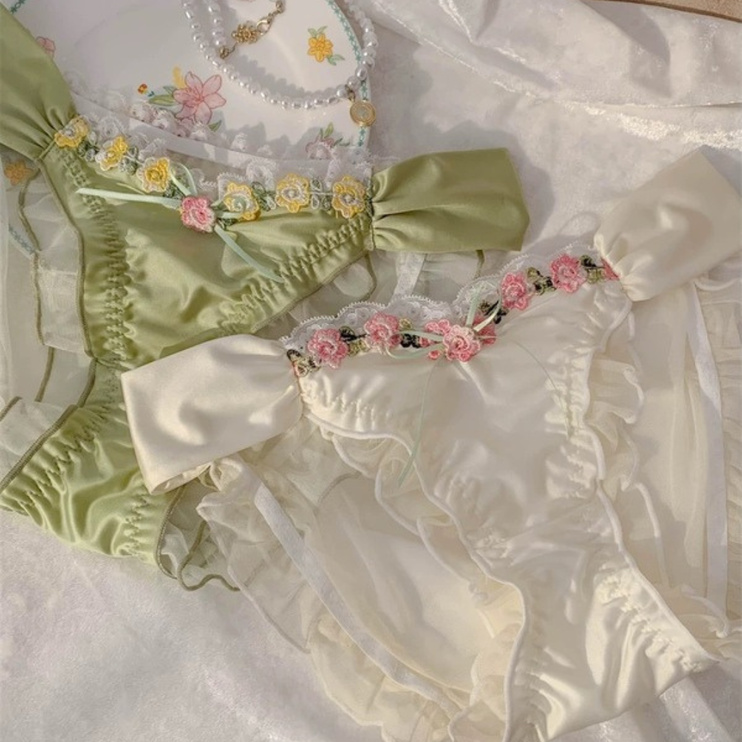 【2/27新作】花刺繍フリルブラ＆ショーツセット(全2色)0108NA0225:フリル　レース　盛れる　　